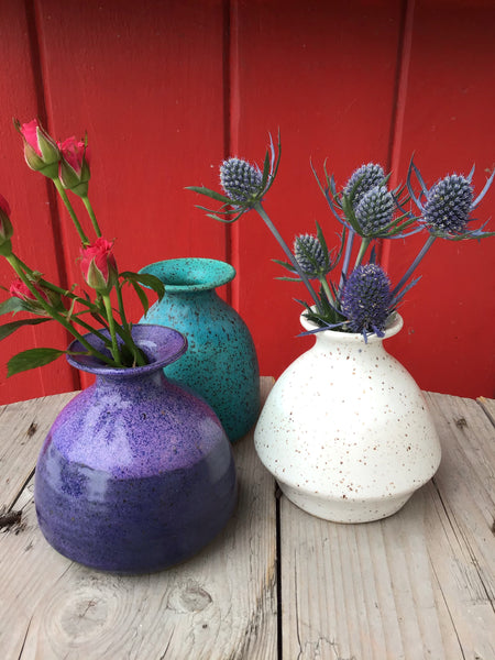 Bud Vase (Small) – Hintonburg Pottery